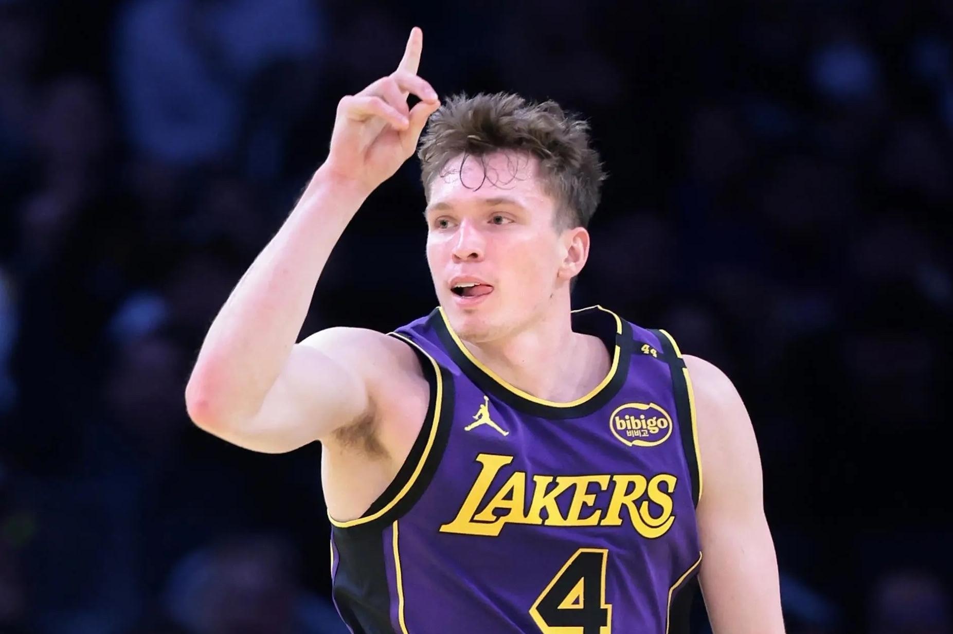 包含赛前欧联焦点战，洛杉矶湖人刷新队史纪录，悬念犹存，资深球员宣示担当的词条开云体育下载